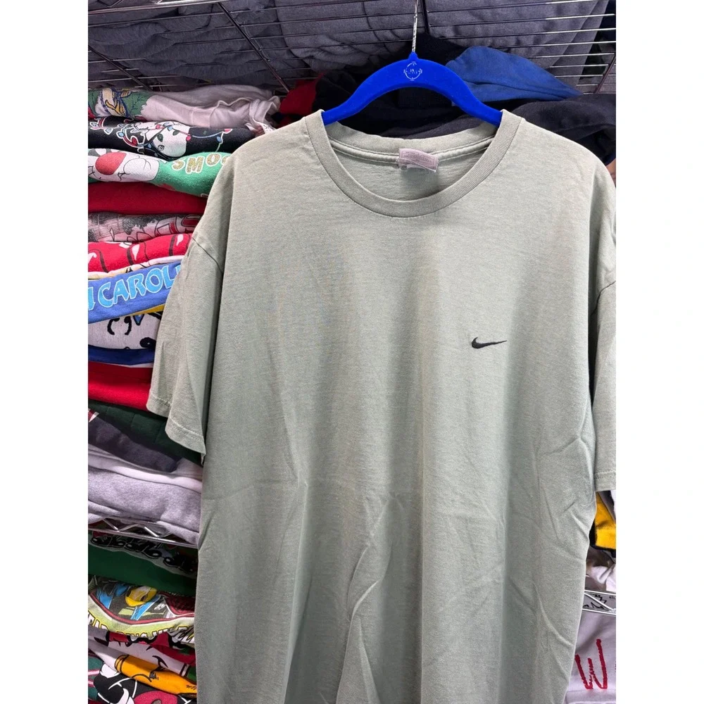 Nike Mens Embroidered Swoosh T-Shirt Sage Green Short Sleeve Large L 6055
